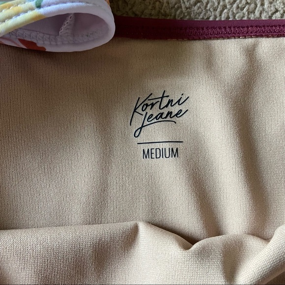 Kortni Jeane Swimmer - Picture 3 of 4